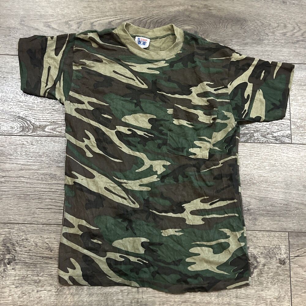 Vintage 80s America’s Finest Camo Pocket T-Shirt Single Stitch USA Large